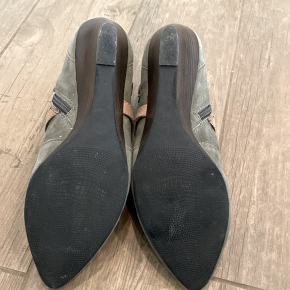 Nicole Gray/Olive Green Suede Booties - Picture 4 of 5